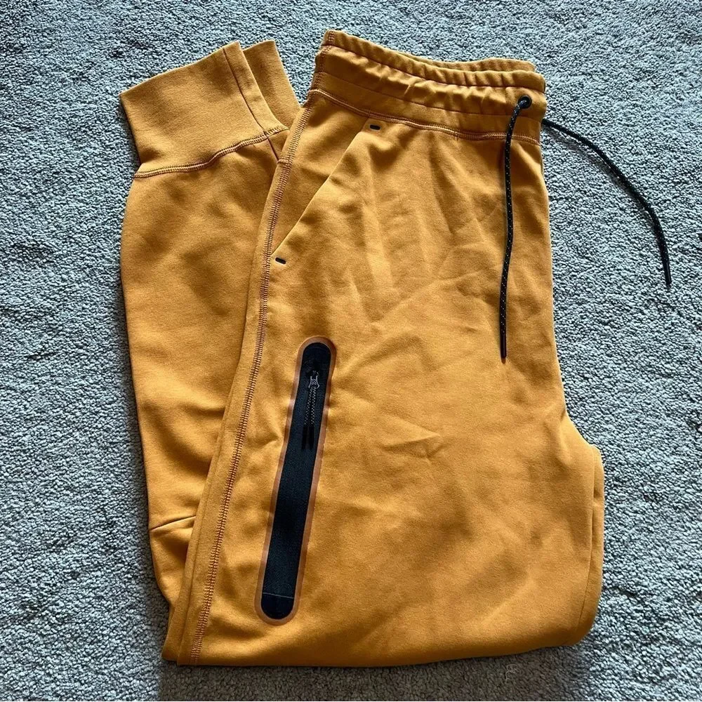 Nike Sportswear Tech Fleece Women's Pants Joggers (Desert Ochre) CW4292-754